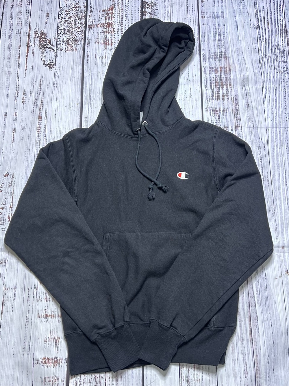 CHAMPION Reverse Weave Black Hooded Sweatshirt - Classic Logo Pullover